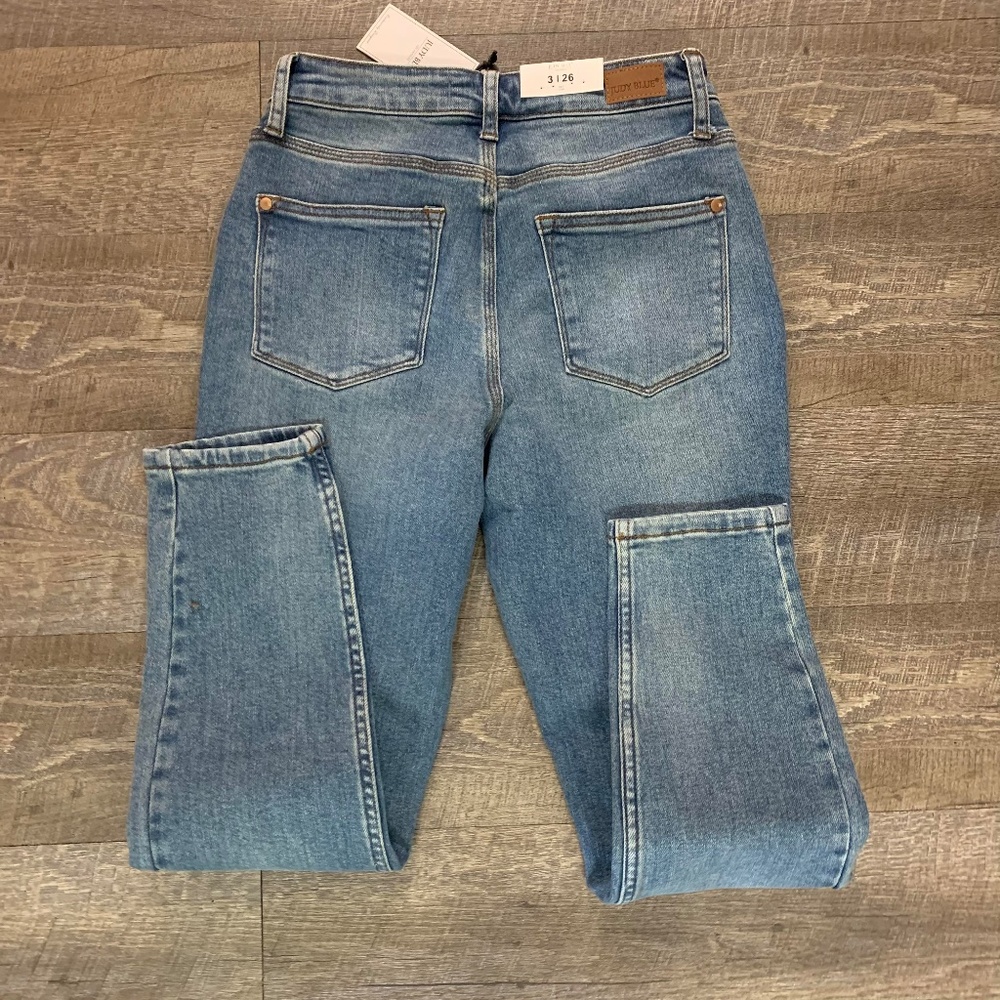 Judy Blue Jeans - Picture 3 of 3